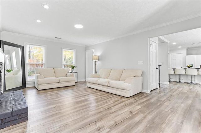 1646 Desford SW Court, Marietta, GA 30064