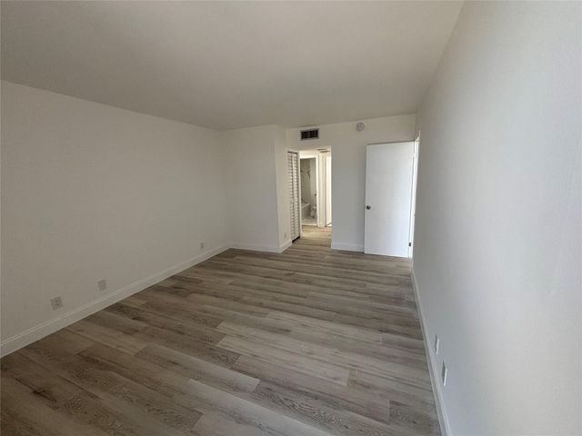 20301 W Country Club Drive 1127, Aventura, FL 33180