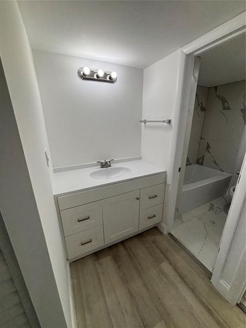 20301 W Country Club Drive 1127, Aventura, FL 33180