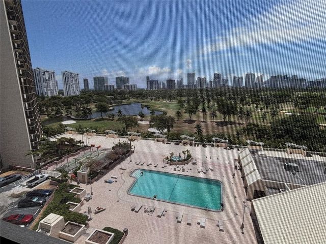 20301 W Country Club Drive 1127, Aventura, FL 33180