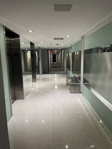 20301 W Country Club Drive 1127, Aventura, FL 33180