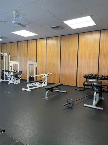 20301 W Country Club Drive 1127, Aventura, FL 33180