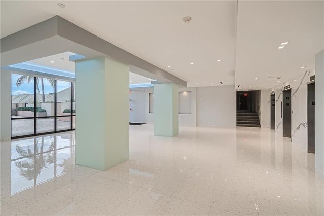 20301 W Country Club Drive 1127, Aventura, FL 33180