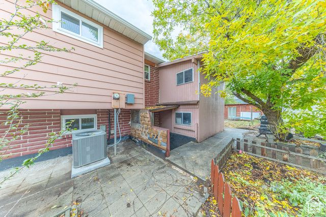 1447 E 2700 N, Layton, UT 84040