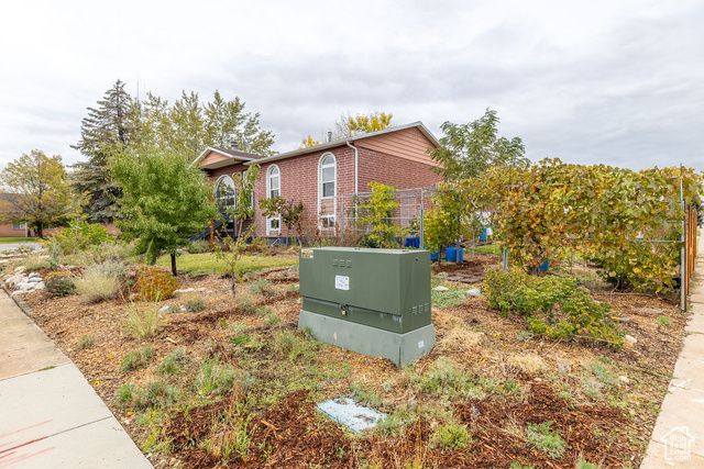 1447 E 2700 N, Layton, UT 84040