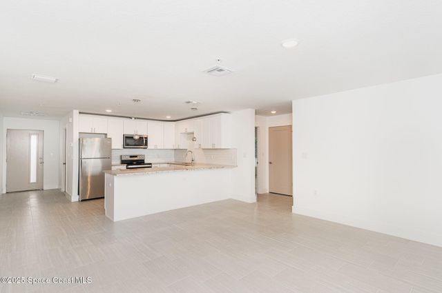 1635 Par Street NE 2103, Palm Bay, FL 32905