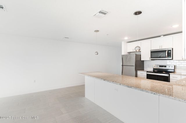 1635 Par Street NE 2103, Palm Bay, FL 32905