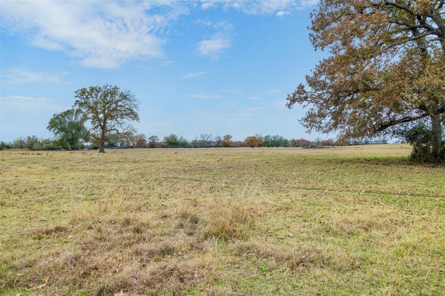 2150 CR 412, Lexington, TX 78947