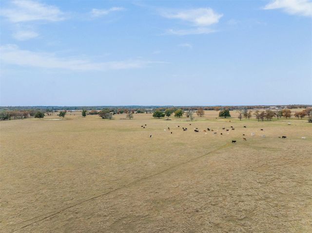 2150 CR 412, Lexington, TX 78947