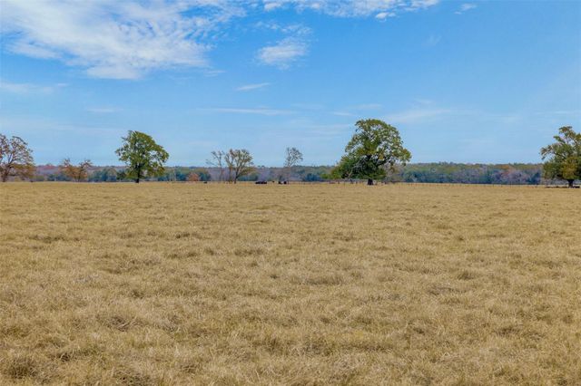 2150 CR 412, Lexington, TX 78947
