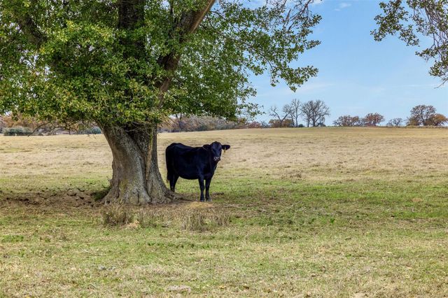 2150 CR 412, Lexington, TX 78947