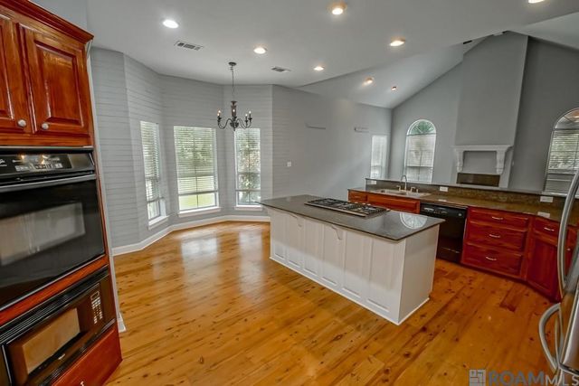 14150 Lockhart Ln, Walker, LA 70785