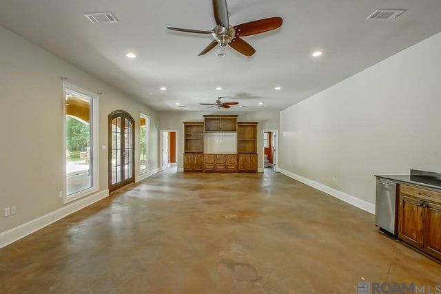 14150 Lockhart Ln, Walker, LA 70785