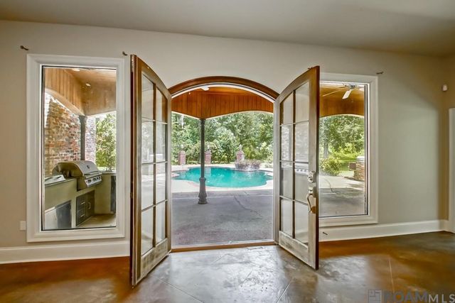 14150 Lockhart Ln, Walker, LA 70785