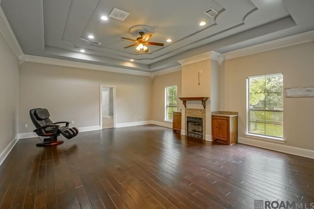 14150 Lockhart Ln, Walker, LA 70785