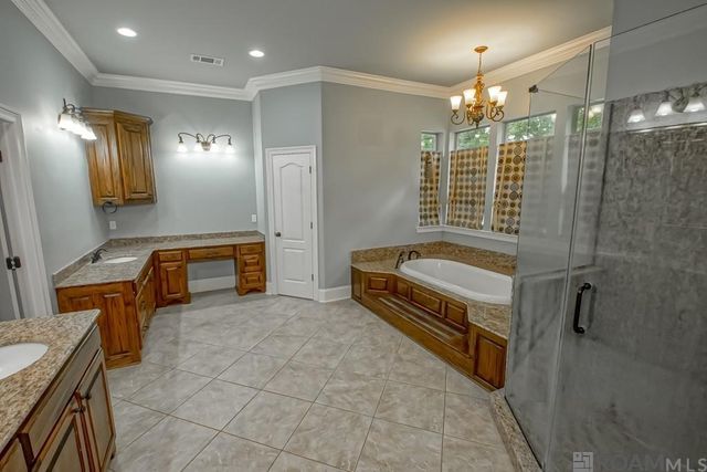 14150 Lockhart Ln, Walker, LA 70785