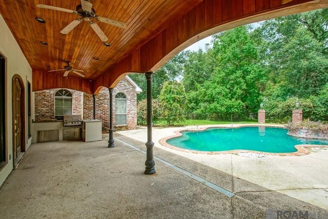 14150 Lockhart Ln, Walker, LA 70785