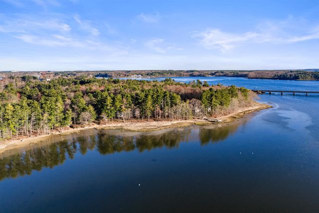 24 Deborah Lane, Dover, NH 03820