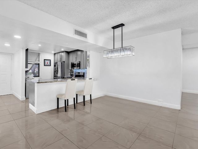 2659 Carambola Cir 105, Pompano Beach, FL 33066