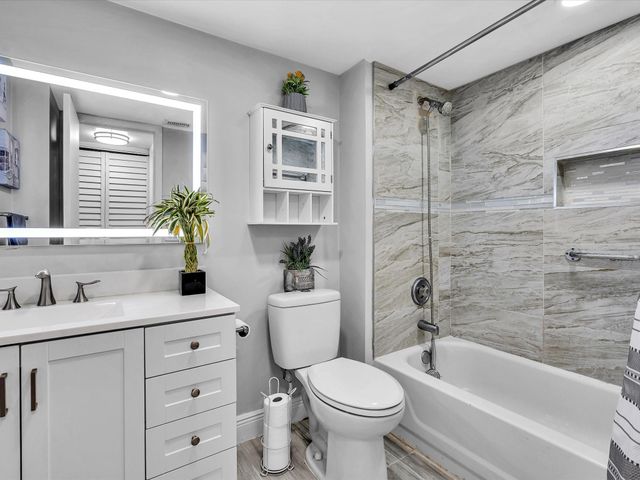 2659 Carambola Cir 105, Pompano Beach, FL 33066