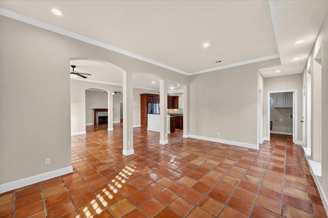 106 Lakeshore Drive, Waxahachie, TX 75165