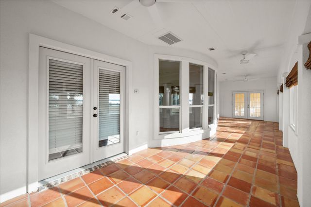 106 Lakeshore Drive, Waxahachie, TX 75165