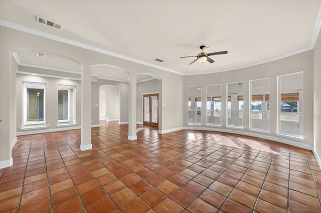 106 Lakeshore Drive, Waxahachie, TX 75165