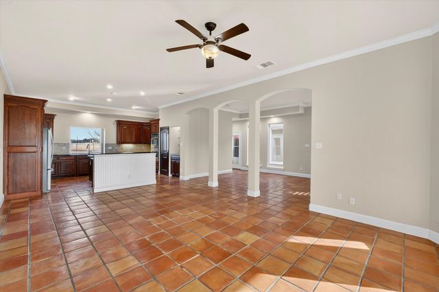 106 Lakeshore Drive, Waxahachie, TX 75165