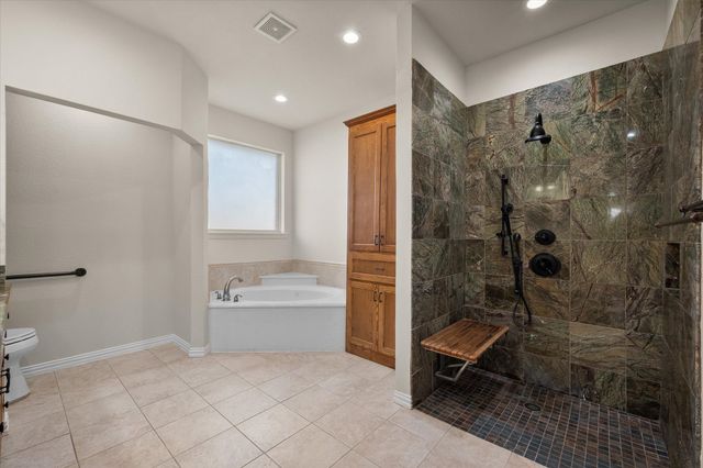 106 Lakeshore Drive, Waxahachie, TX 75165