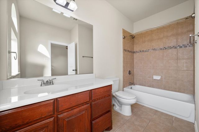 106 Lakeshore Drive, Waxahachie, TX 75165