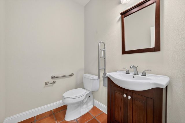 106 Lakeshore Drive, Waxahachie, TX 75165