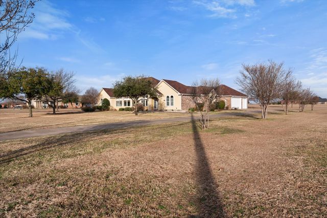 106 Lakeshore Drive, Waxahachie, TX 75165