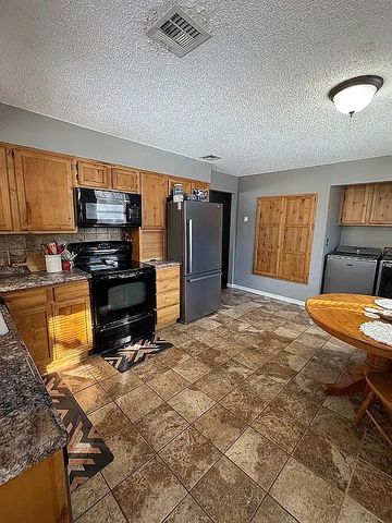 803 4th Avenue, Gravette, AR 72736