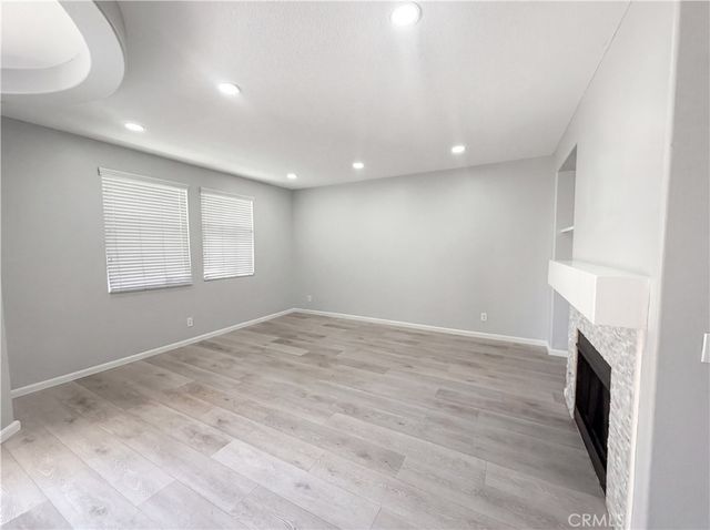 1800 E Lakeshore Drive 1006, Lake Elsinore, CA 92530