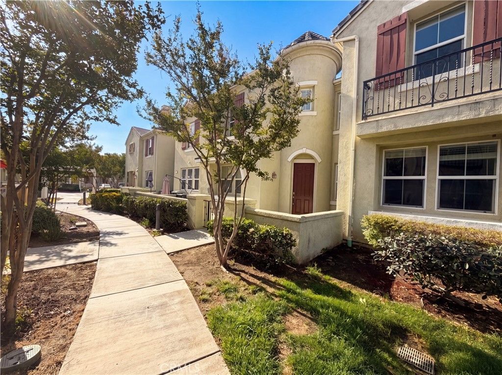 1800 E Lakeshore Drive 1006, Lake Elsinore, CA 92530