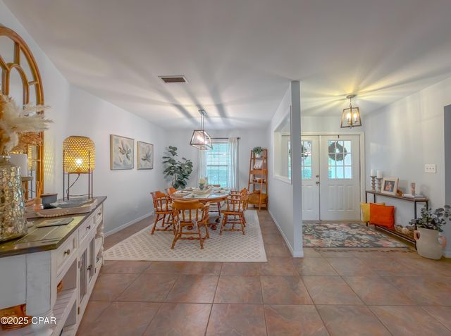 5091 Lake Bluff Circle, Marianna, FL 32446