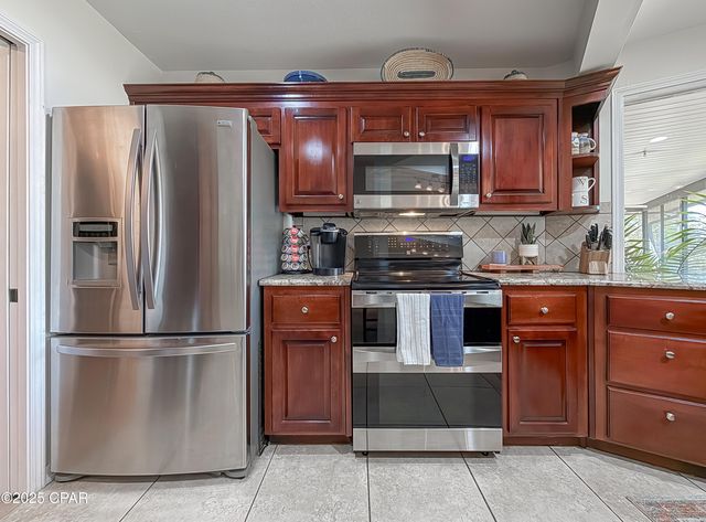 5091 Lake Bluff Circle, Marianna, FL 32446