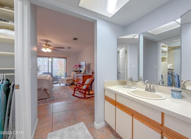 5091 Lake Bluff Circle, Marianna, FL 32446