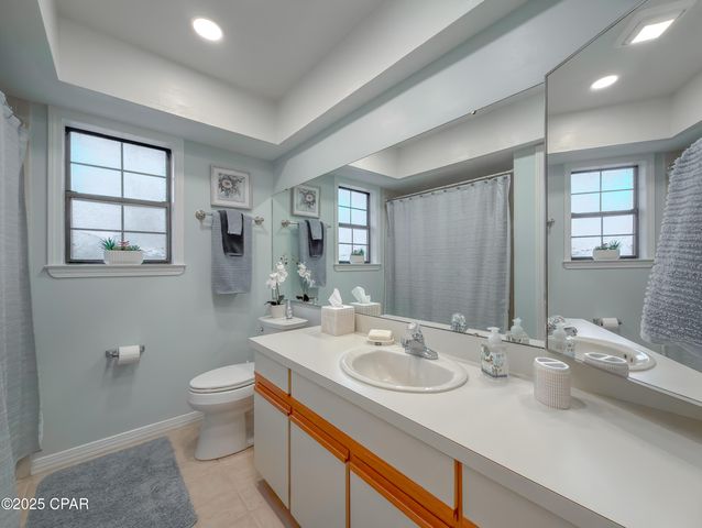 5091 Lake Bluff Circle, Marianna, FL 32446