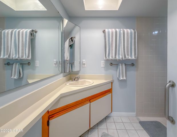 5091 Lake Bluff Circle, Marianna, FL 32446