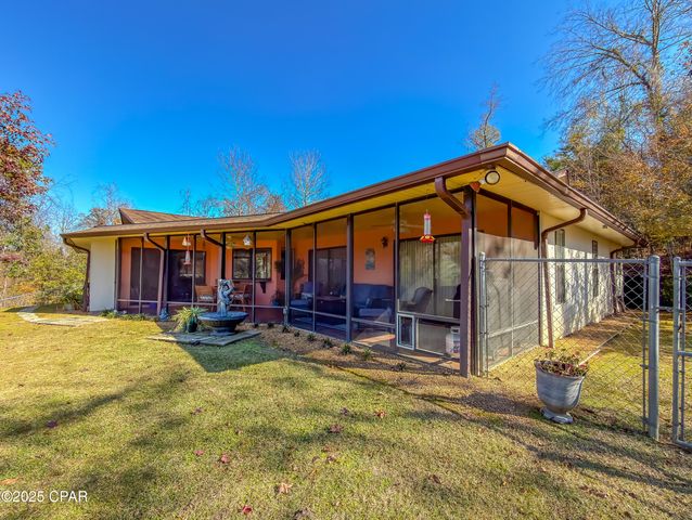 5091 Lake Bluff Circle, Marianna, FL 32446