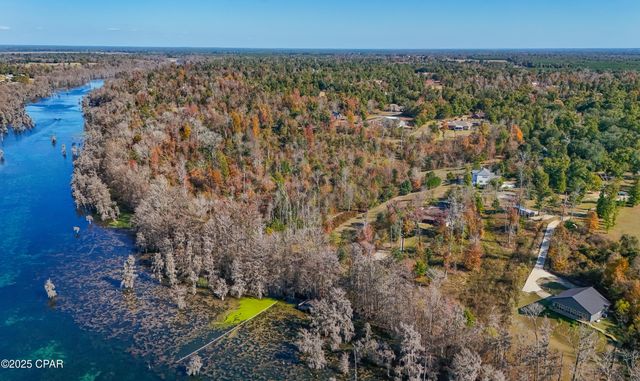 5091 Lake Bluff Circle, Marianna, FL 32446