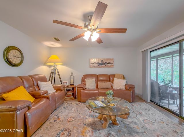 5091 Lake Bluff Circle, Marianna, FL 32446