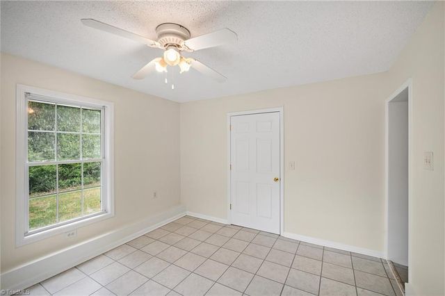 1748 Harper Spring Drive, Clemmons, NC 27012