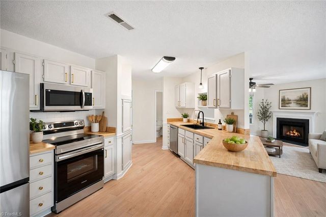 1748 Harper Spring Drive, Clemmons, NC 27012