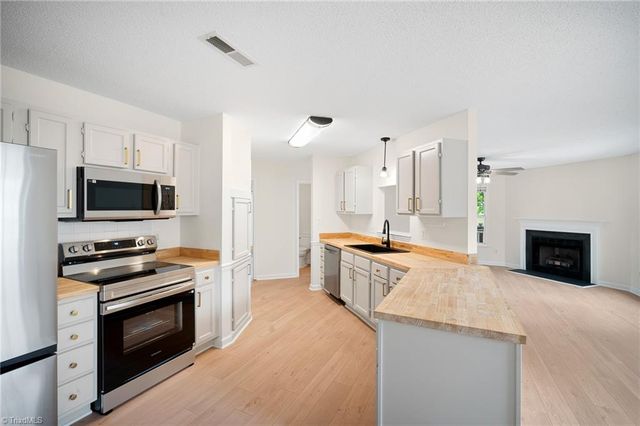 1748 Harper Spring Drive, Clemmons, NC 27012