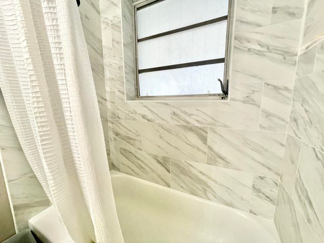 5630 Hollywood Boulevard, Hollywood, FL 33021