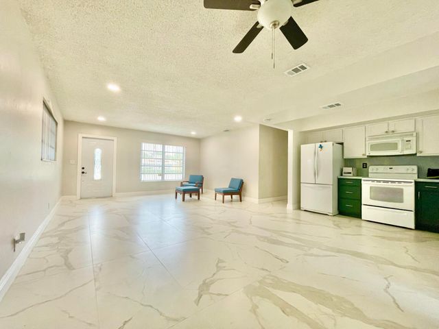 5630 Hollywood Boulevard, Hollywood, FL 33021