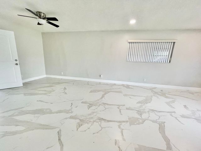5630 Hollywood Boulevard, Hollywood, FL 33021