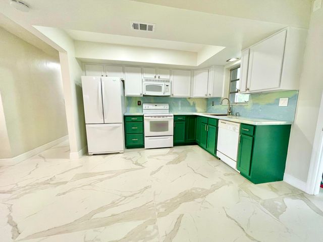 5630 Hollywood Boulevard, Hollywood, FL 33021
